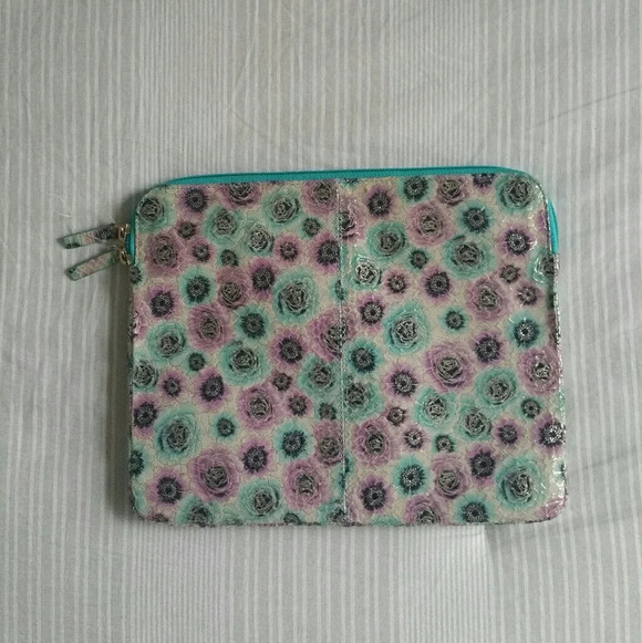 Floral Ipad Case - Picture 1 of 4